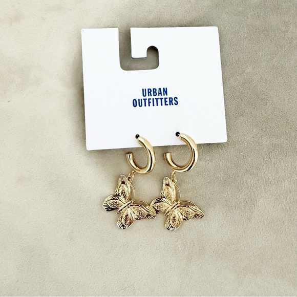 NWT Urban Outfitters Gold Dangly Butterfly Earrings - Picture 1 of 3